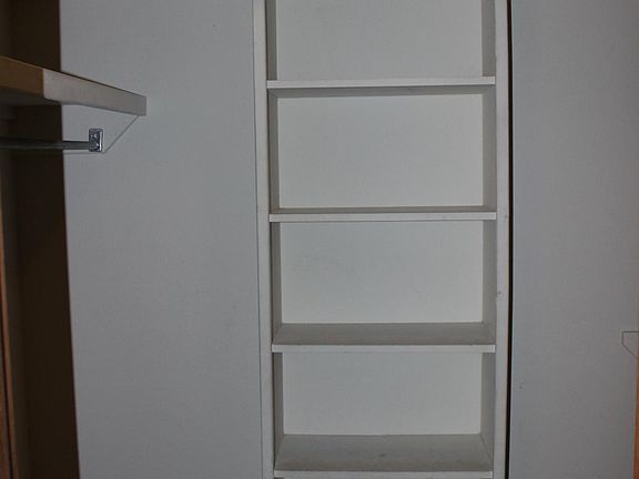 closet spare bedroom