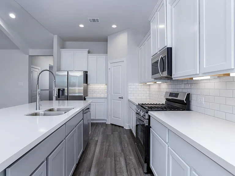 7603 Coral Lake Dr — Photo 11