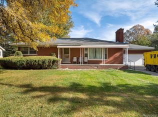 39280 Memory Ln, Harrison Township, MI 48045