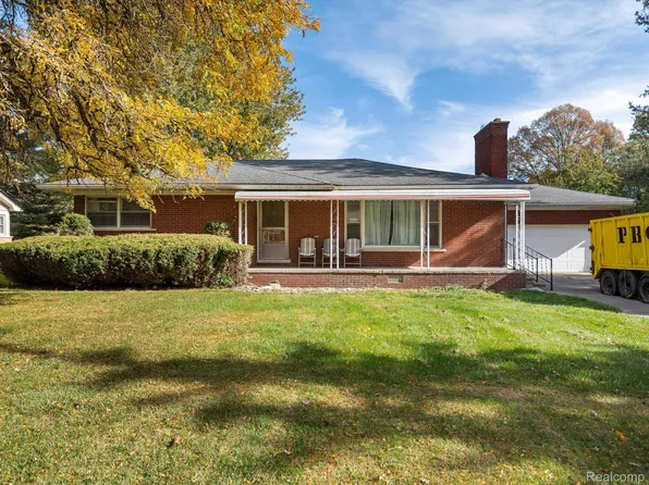 39280 Memory Ln, Harrison Township, MI 48045