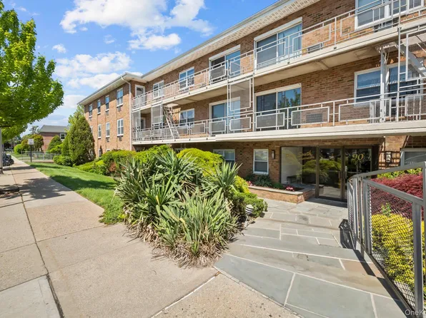 90 S Park Avenue #C7, Rockville Centre, NY 11570