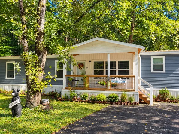 443 Cole Dr, Pigeon Forge, TN 37863