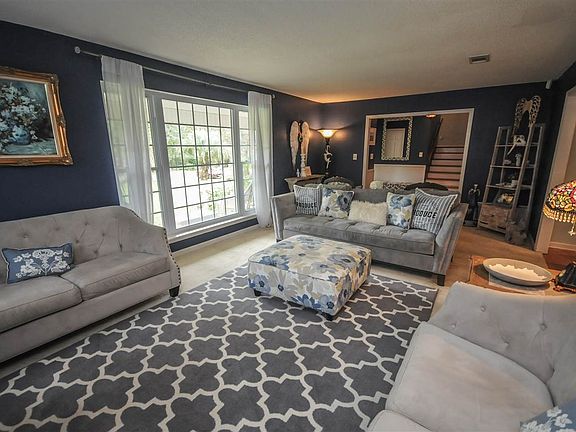 5th image of 3021 Shamrock St S
