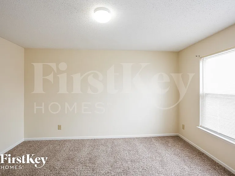 1079 King Maple Dr — Photo 13