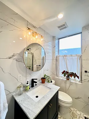 Rented by Mae Equities | media 19