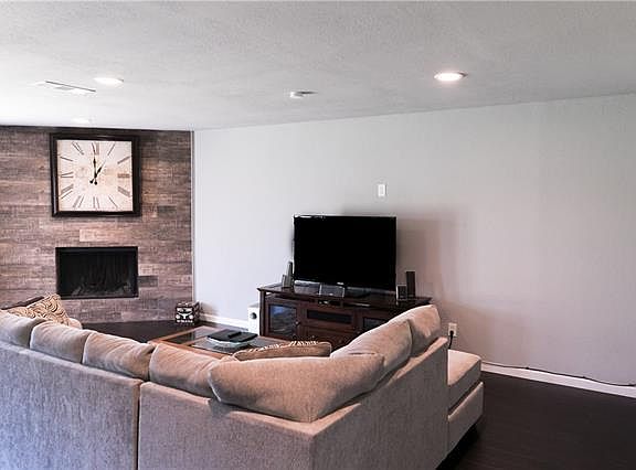 4th image of 9921 Runnymeade Pl