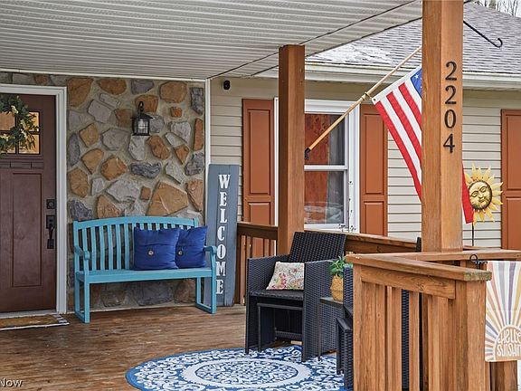 2nd image of 2204 Deer Run