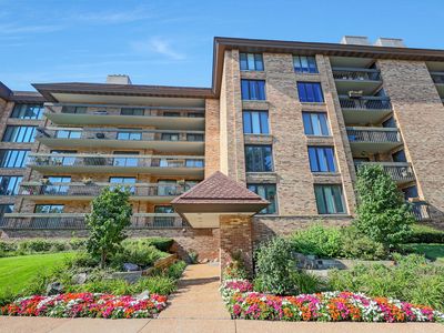 (Undisclosed Address), Northbrook, IL, 60062