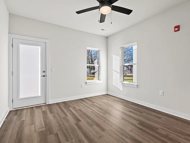 227 S 11th St #205 — Photo 19