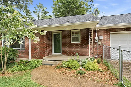 1007 Fowler St Photo 1