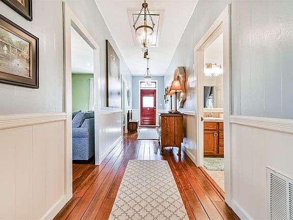 5th image of 1814 Avenue K
