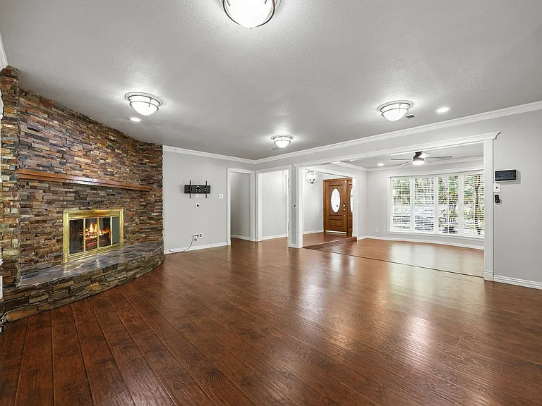2231 Shadywood Ct — Photo 7