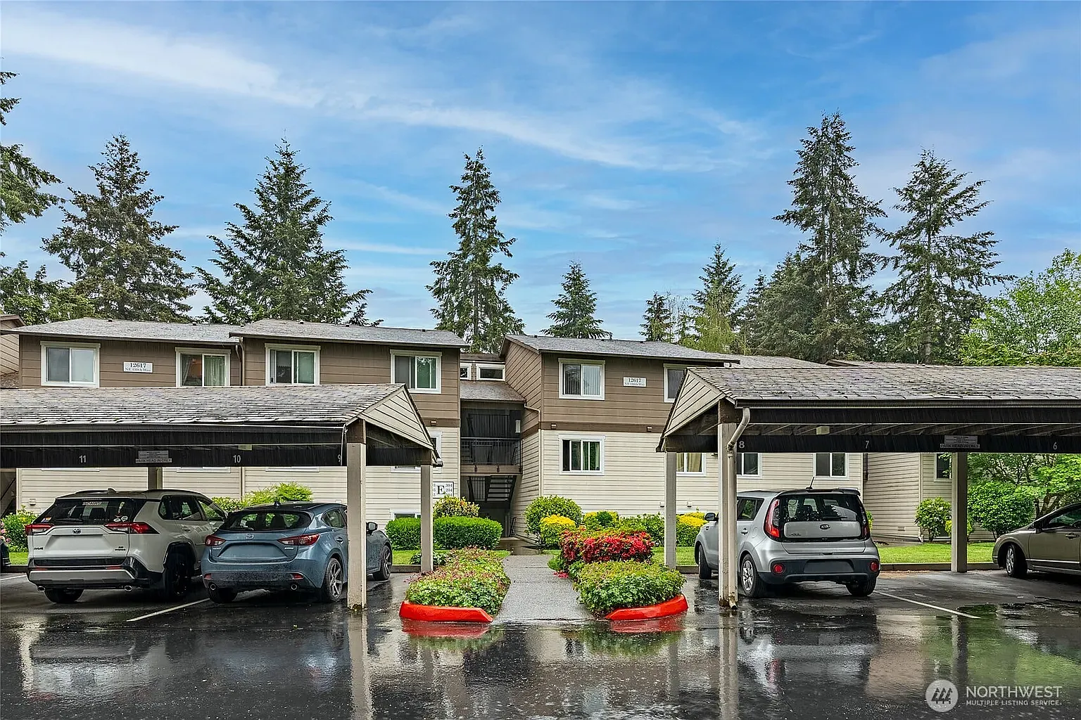 2 bed, 943 sqft, $2,350 — Photo 1