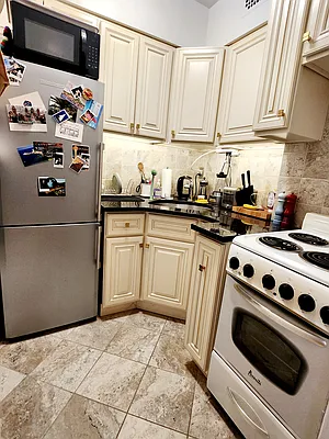 Rented by Corcoran | media 18