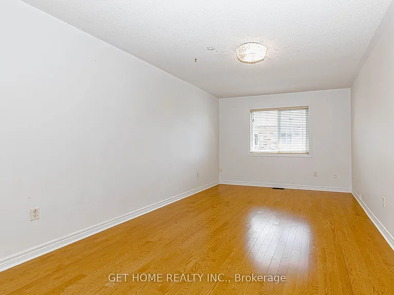 147 Foxchase Ave W — Photo 25