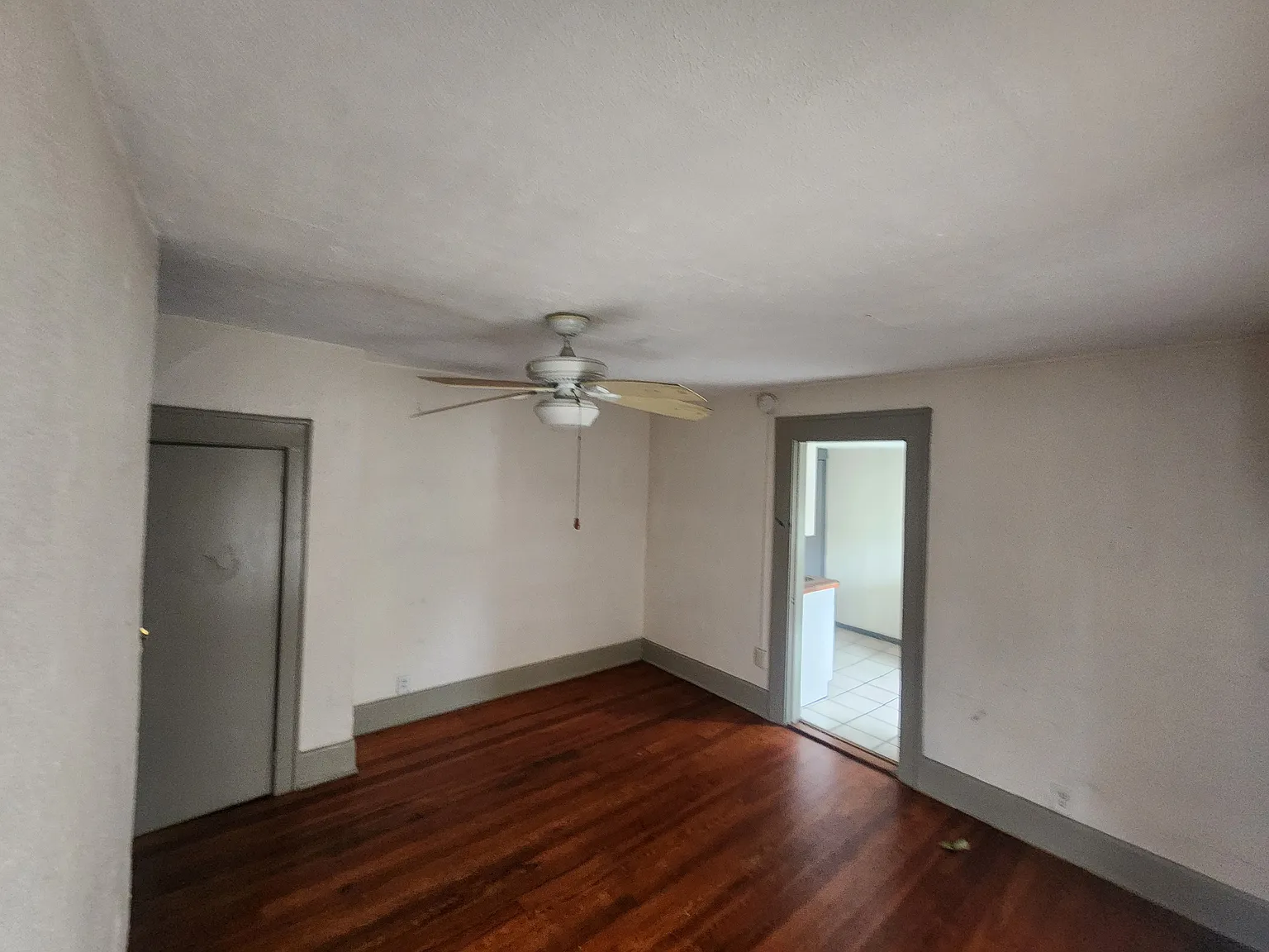 Studio, 375 sqft, $1,300 — Photo 3