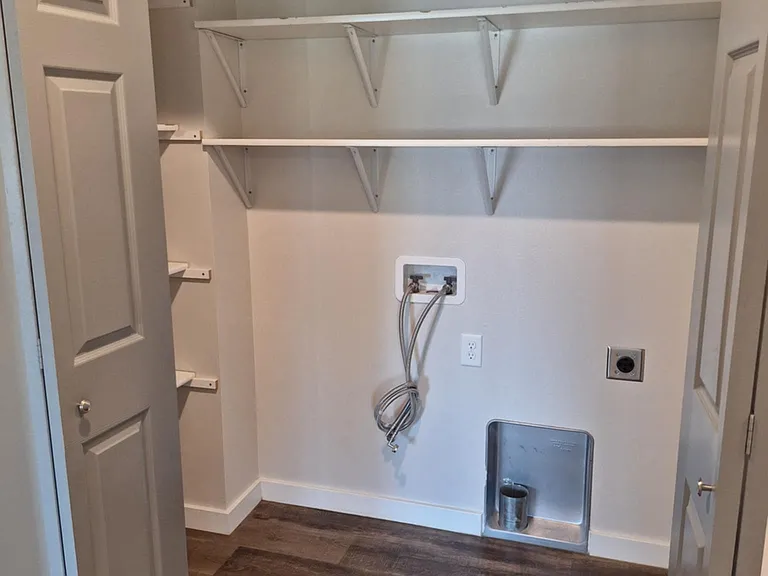 705 S Oak St — Photo 15