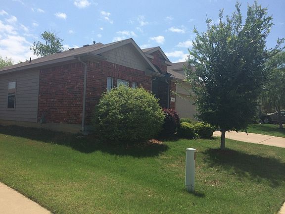 3rd image of 7420 Maroon Dr