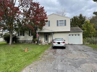 8530 Snowshoe Trl, Cicero, NY 13039