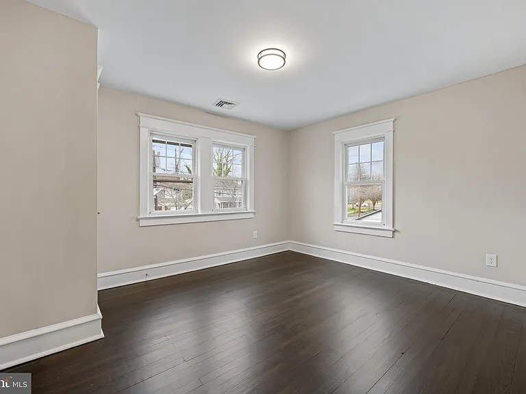19 Conwell Ave — Photo 21