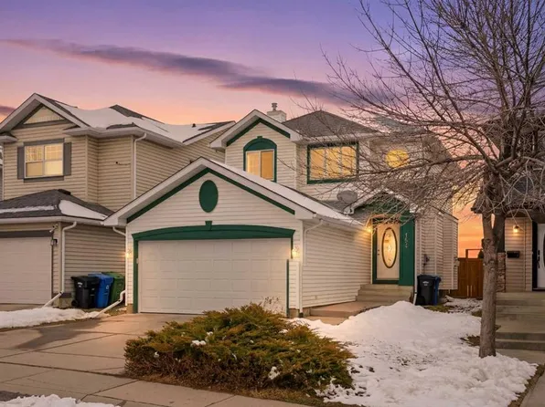 154 S Hidden Hills Ter NW, Calgary, AB T3A 6E3