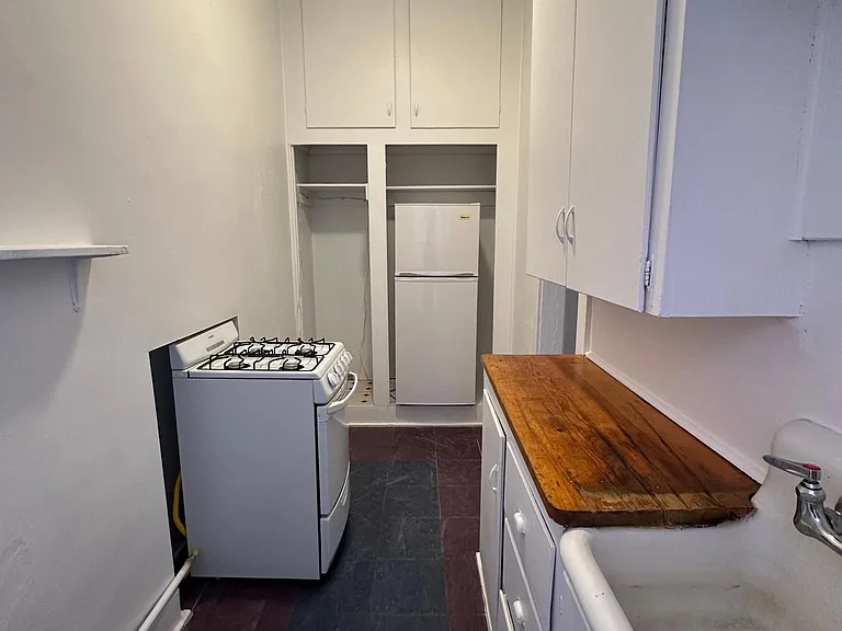 1551 N Gaylord St #1 — Photo 5