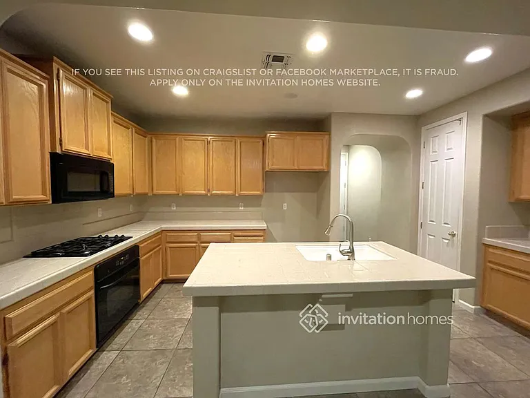 5736 Bridgecross Dr — Photo 4