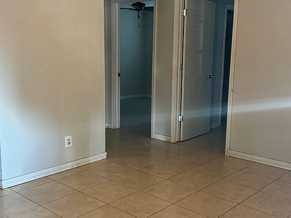 4th image of 779 Menefee Blvd