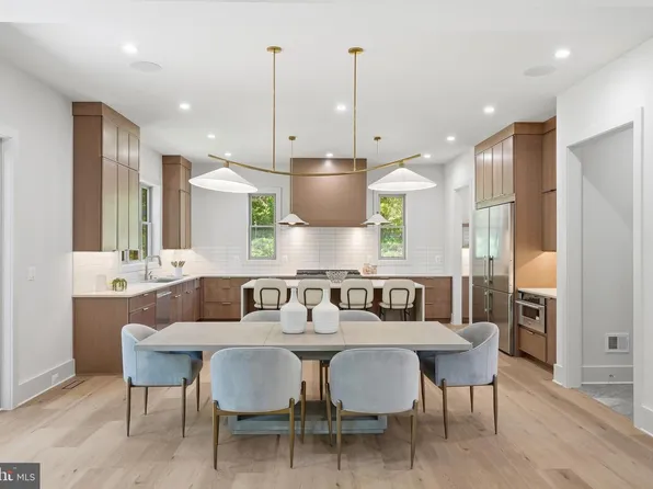 3020 Castle Rd, Falls Church, VA 22044