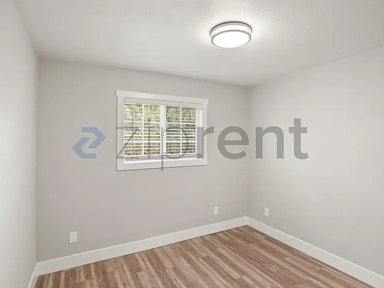 42740 Jefferson St — Photo 20