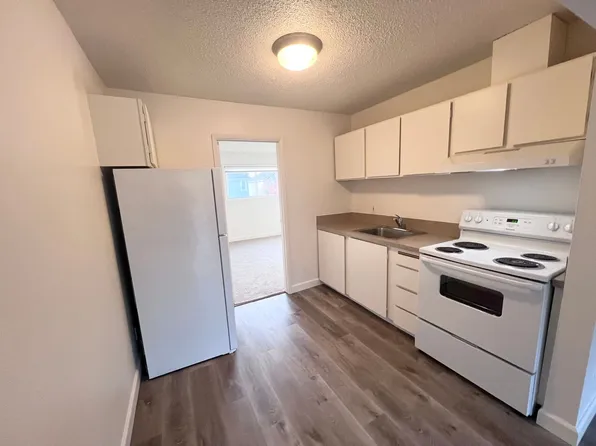 Hamlin Manor, 2946 SE Harrison St #4, Portland, OR 97222