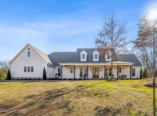 8811 Cole Rd, Olive Branch, MS 38654