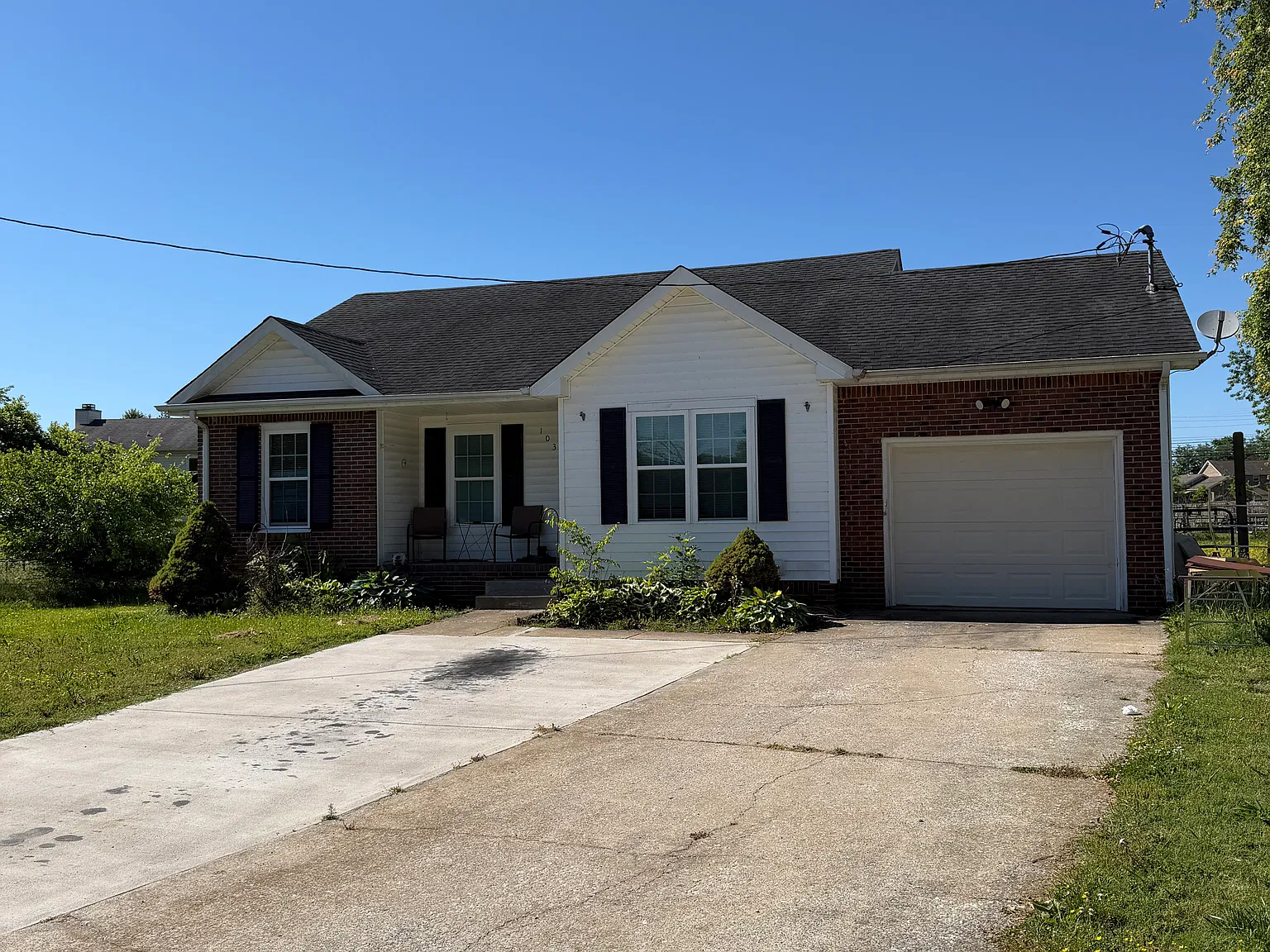 3 bed, 1103 sqft, $1,700 — Photo 2