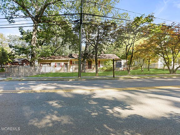 3rd image of 313 Miller Road