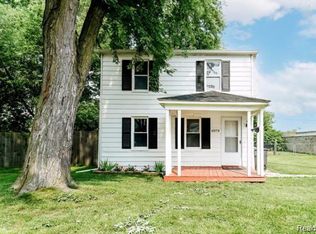 6979 Marvin St, Taylor, MI 48180