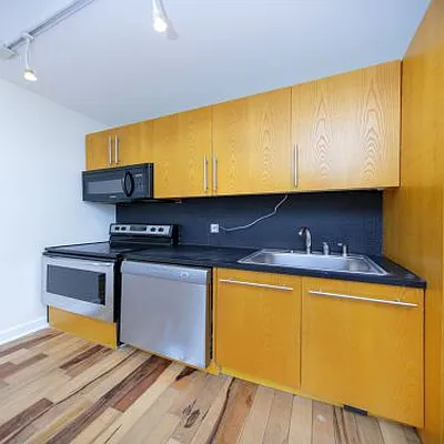 Rented by Icon Realty Management | media 20