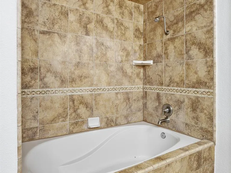 7908 Coulter Pine Ct — Photo 18