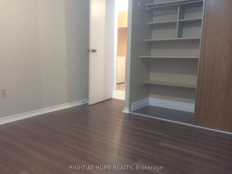 3555 Derry Rd E #601 — Photo 4