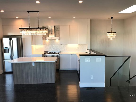 4th image of 240 Missouri St #Penthouse