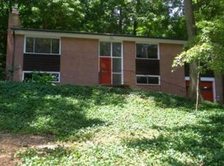 6233 Walhonding Rd, Bethesda, MD 20816