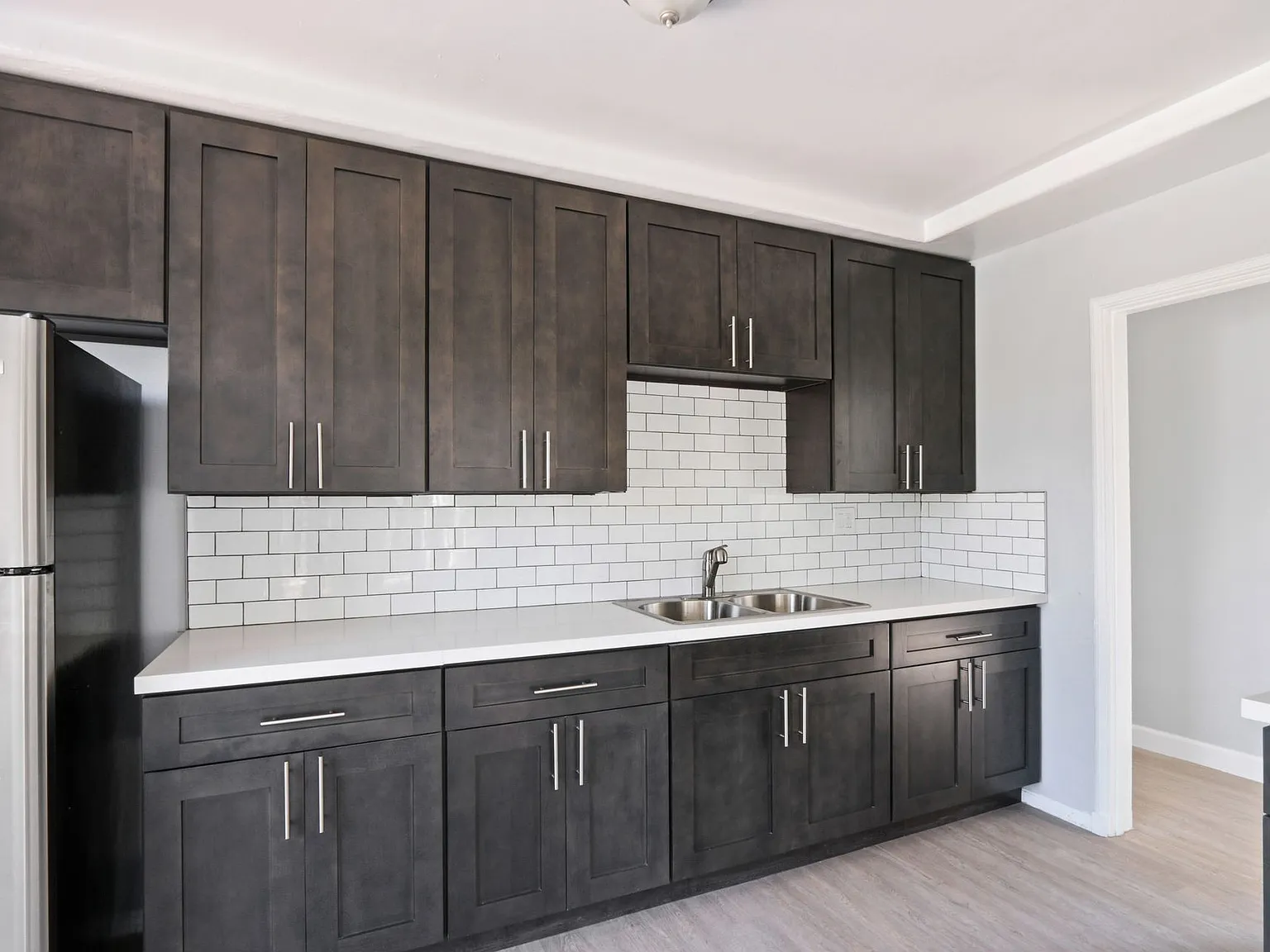 3 Bed / 2 Bath Apartment in City Terrace — Photo 4