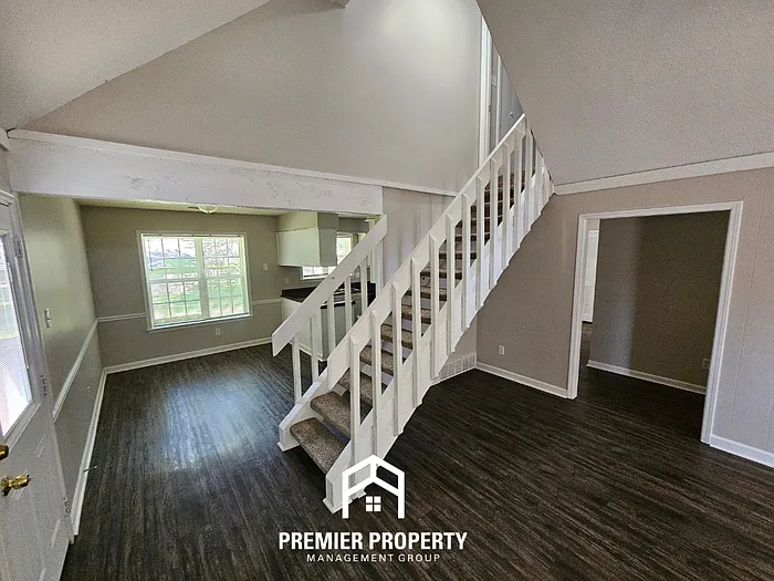 3999 Lacewood Dr — Photo 4