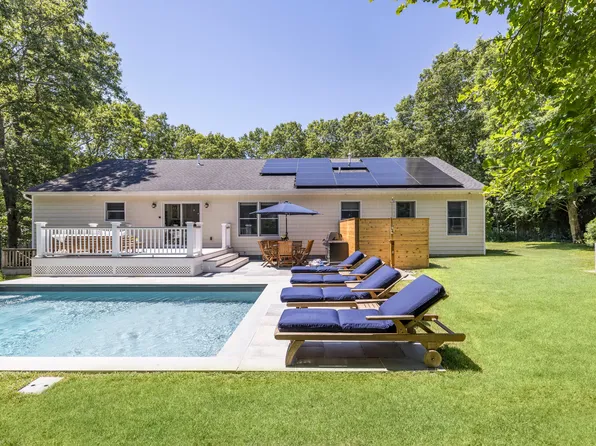 12 Hawthorne Ave, East Hampton, NY 11937