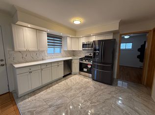 76 Willowwood Ln #2, Staten Island, NY 10308