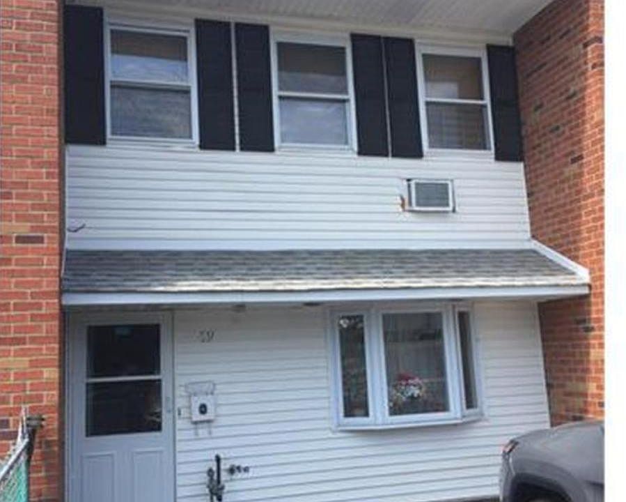 1st image of 89 Kennedy Dr
