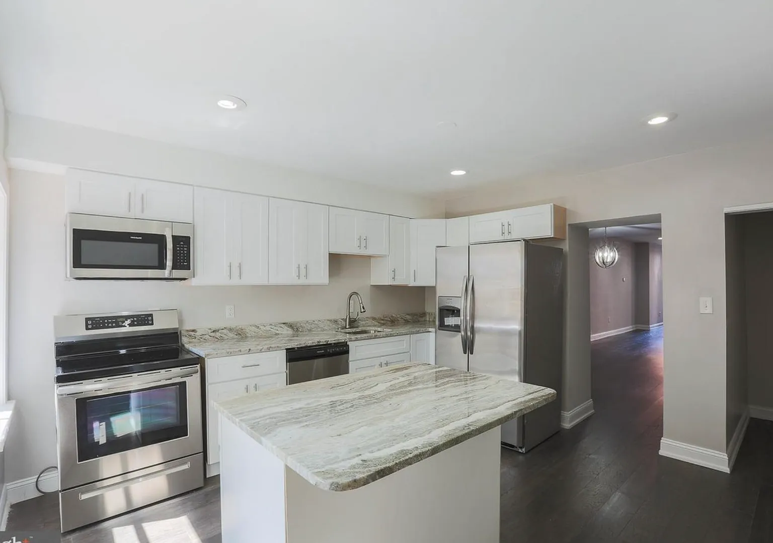 Gorgeous Property For Rent in Washington Village/Pigtown — Photo 1