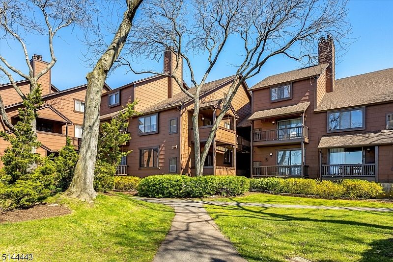 228 Sandcastle Ky, Secaucus, NJ 07094 Zillow