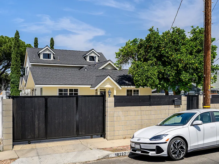 10227 Helendale Ave — Photo 26