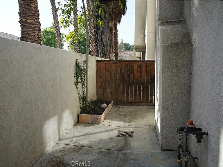 7124 Farralone Ave #110 — Photo 20