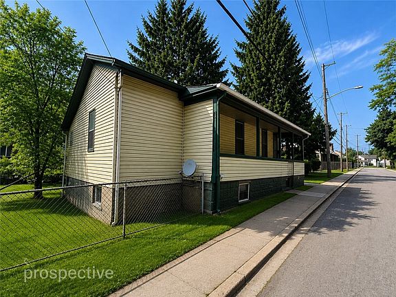 4th image of 1004 Ravine St